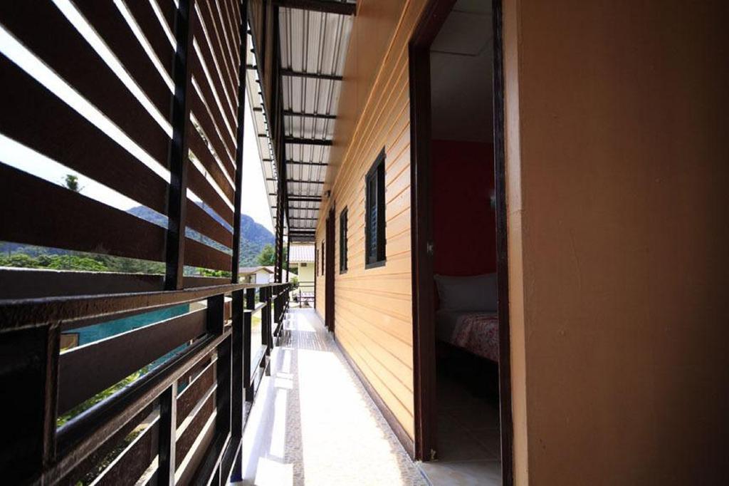 Pongpan House Phi Phi Apartment Exterior photo