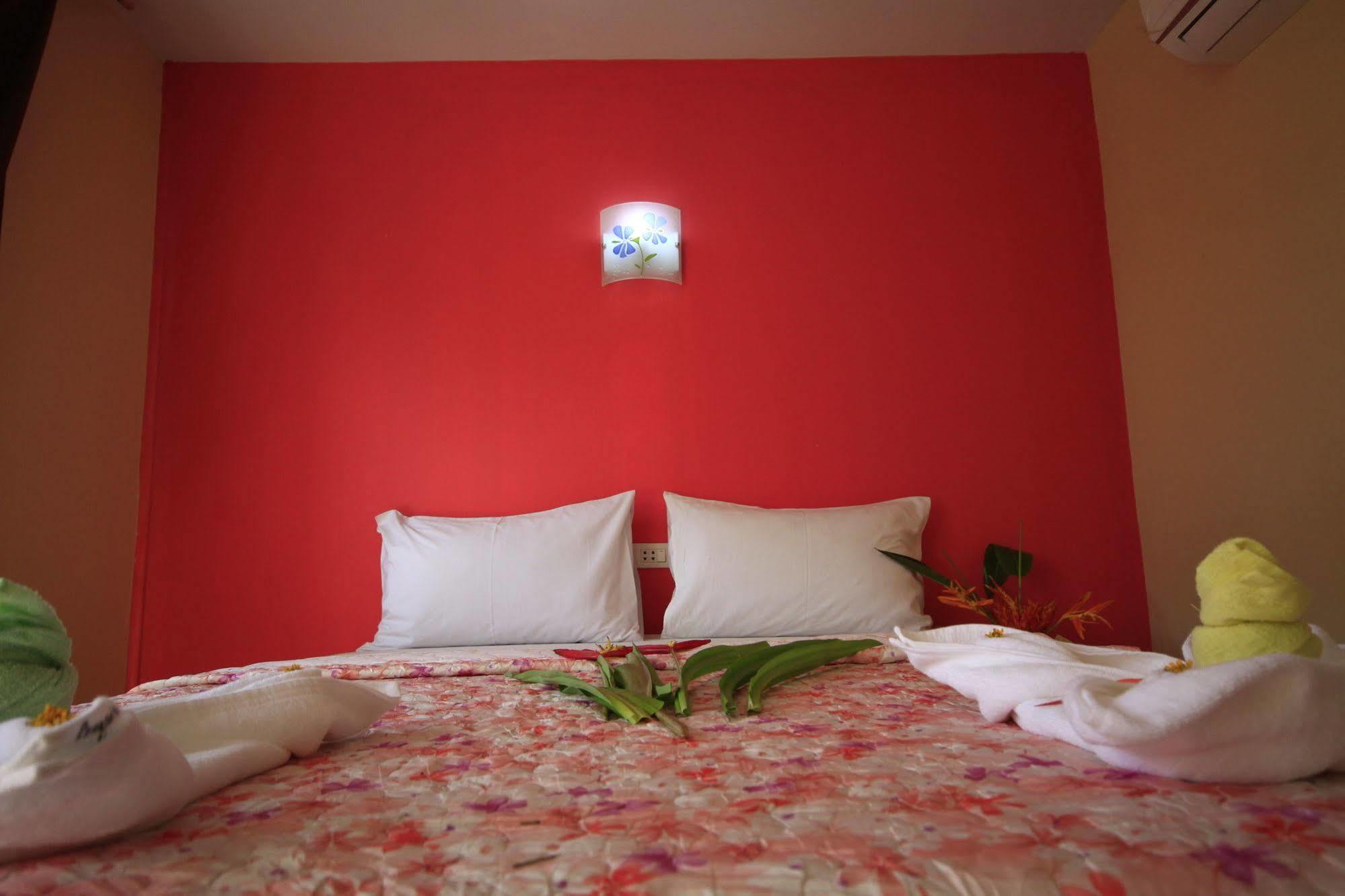 Pongpan House Phi Phi Apartment Exterior photo