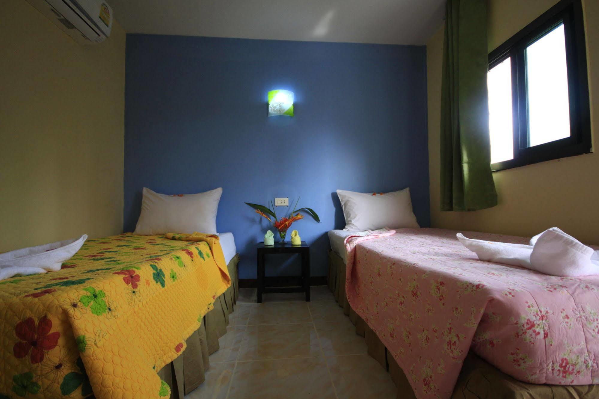 Pongpan House Phi Phi Apartment Exterior photo