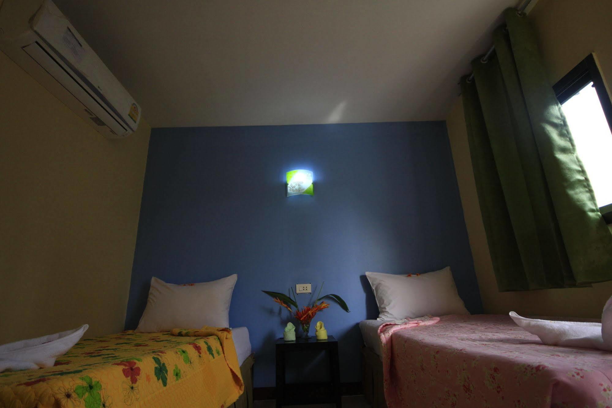 Pongpan House Phi Phi Apartment Exterior photo